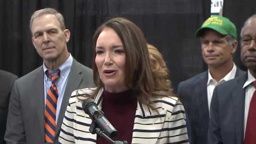 U.S. Secretary of Agriculture visits Pennsylvania Farm Show