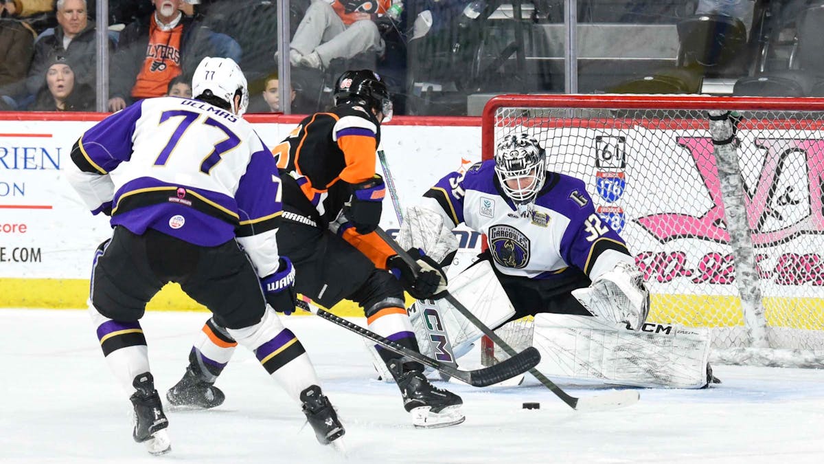 Royals Take Game 1 In Reading 5-2