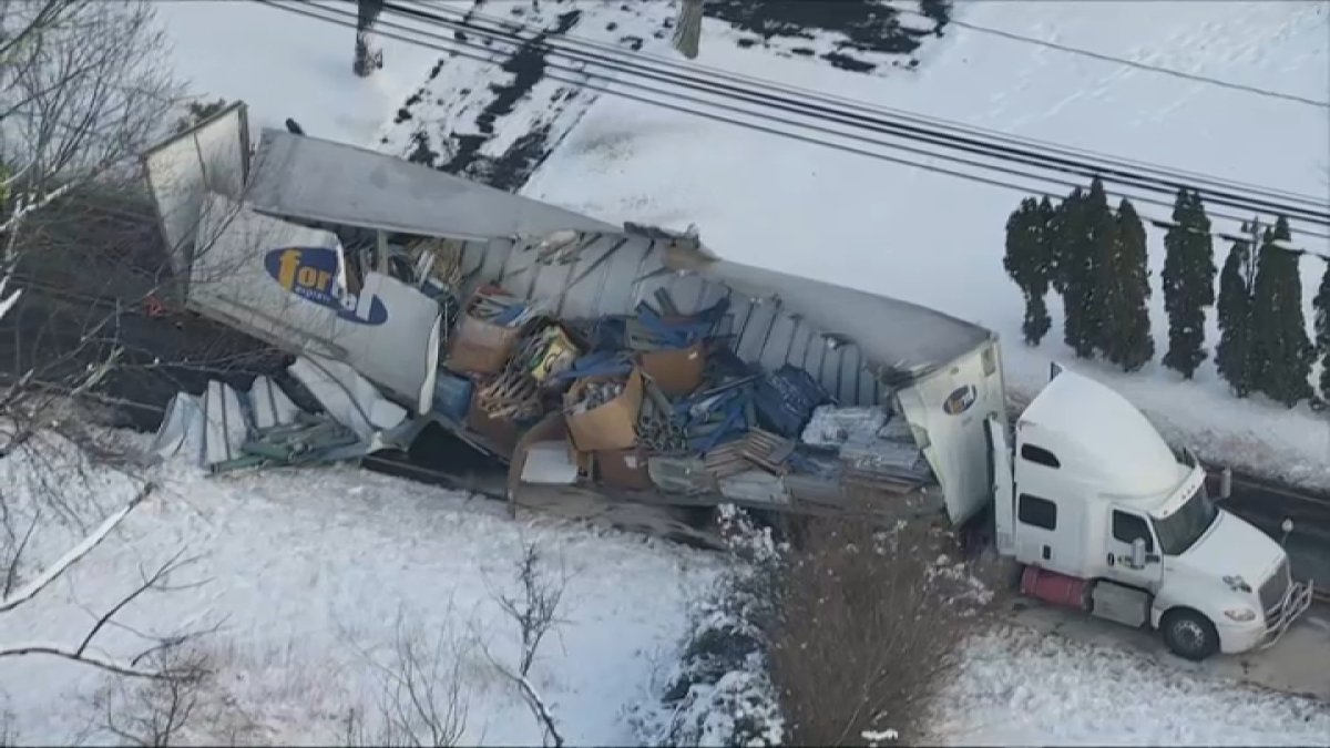 Tractor trailer spills diesel and aluminum onto Bucks County road – NBC10 Philadelphia