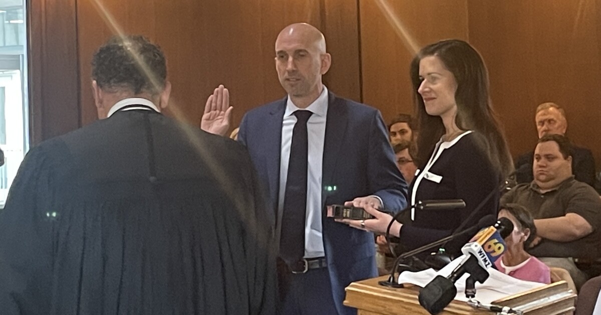 Bethlehem swears in Reynolds for his 2nd term as Bethlehem mayor
