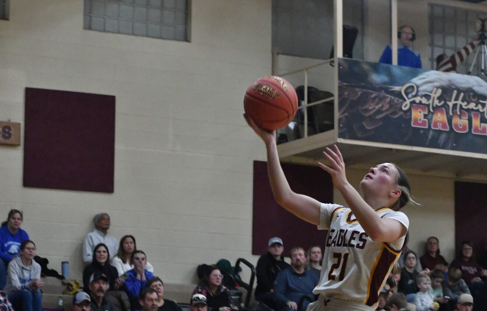 Senior sendoff: South Heart caps off senior night with win over Hettinger-Scranton - The Dickinson Press