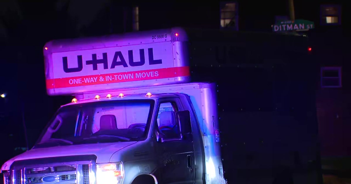 Stolen U-Haul chase in Mayfair: What happened
