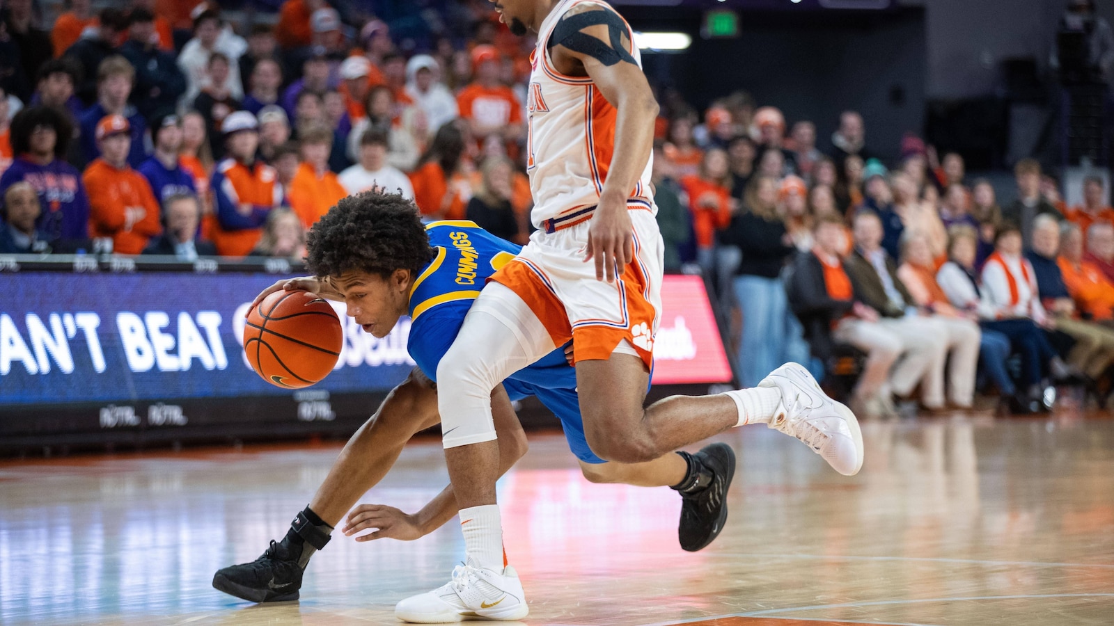 Welling, Davidson lead No. 22 Clemson to a 63-52 victory, its 15th straight against Pittsburgh