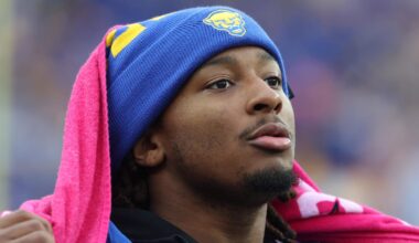 Pittsburgh Panthers linebacker Kyle Louis