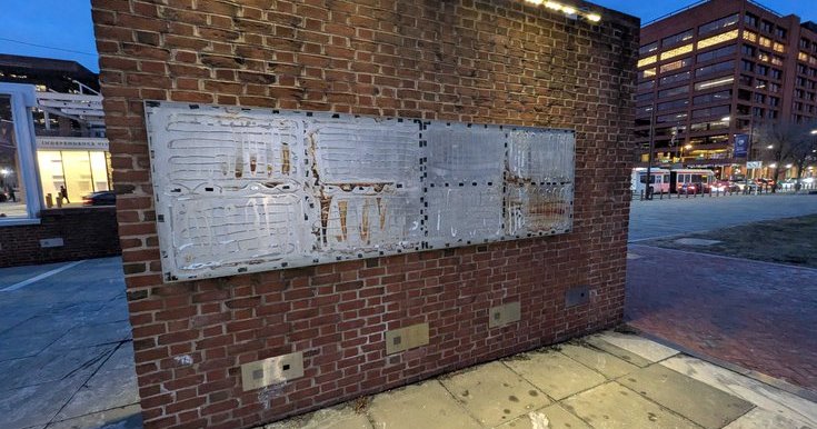 Parker reacts to court order restoring slavery exhibit