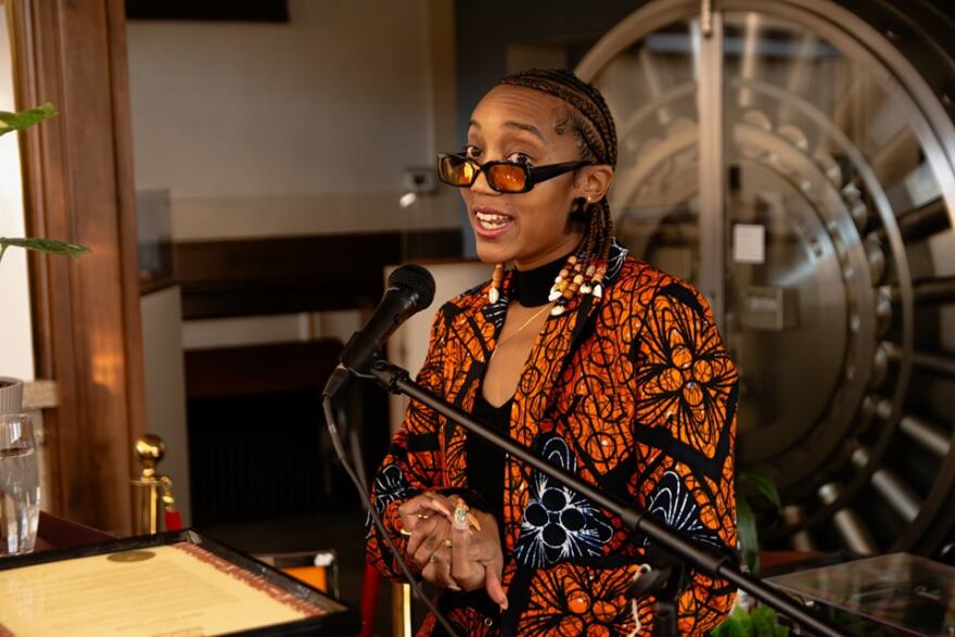 Glynis Johns of Black Scranton Pro