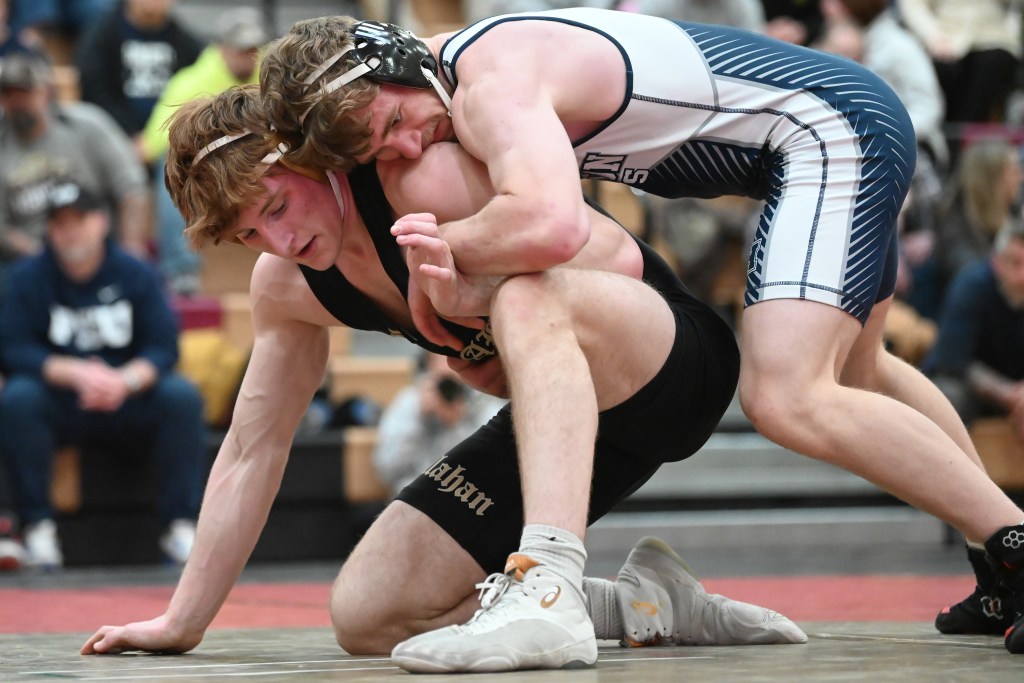 Bethlehem Catholic survives shaky performance; Nazareth does not