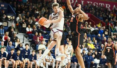 Men's Hoops Defends Home Court, Edges Princeton 61-60