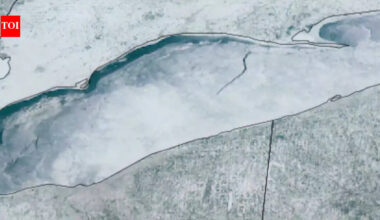 From Canada to Ohio: An 80-mile ice crack rips across Lake Erie and it is visible from space |