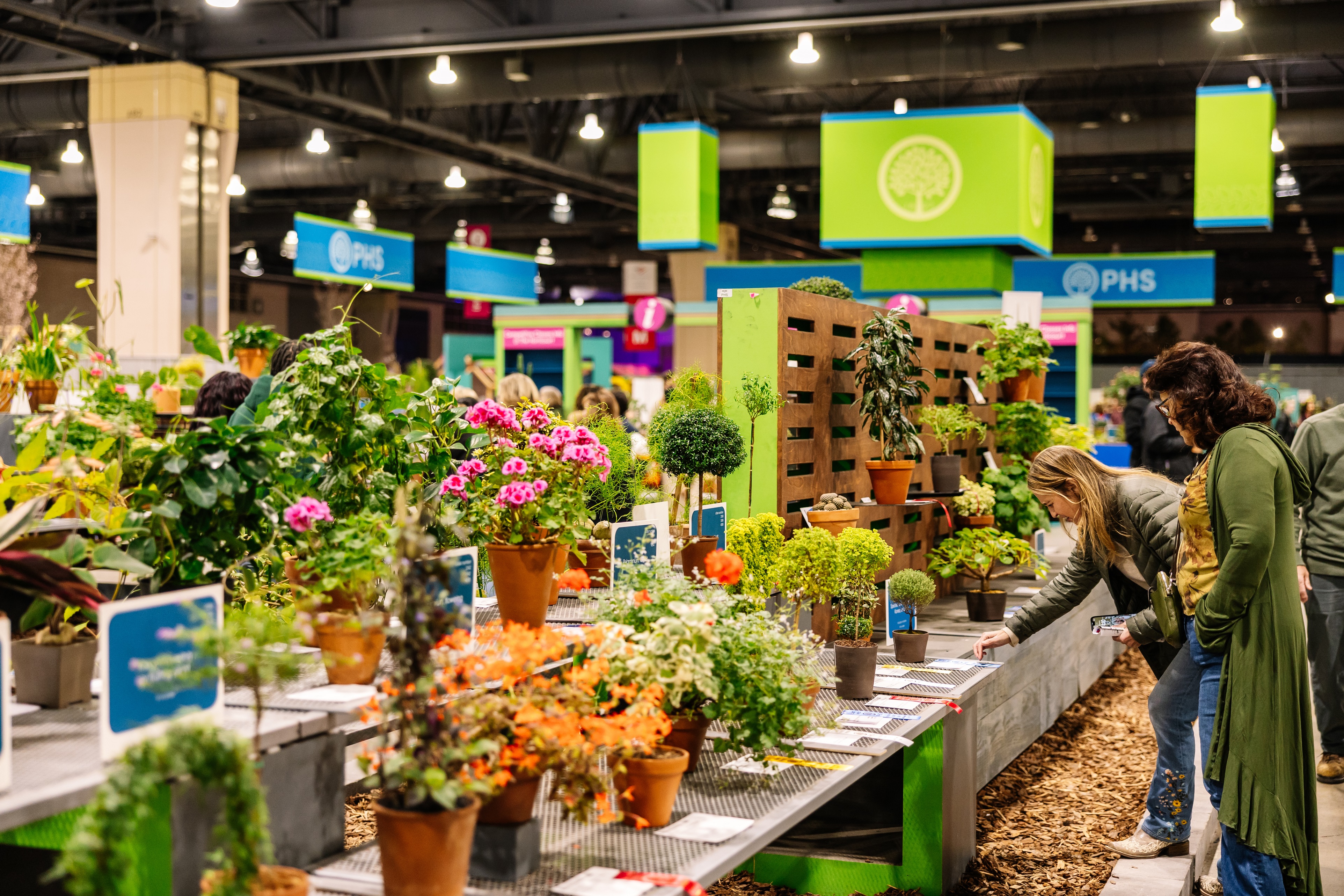 The Marketplace moves to a new street-level location directly below the main exhibition halls, creating an easy-to-browse destination filled with live plants, florals, garden tools, décor, jewelry, and unique gifts. (COURTESY OF BECCA MATHIAS)