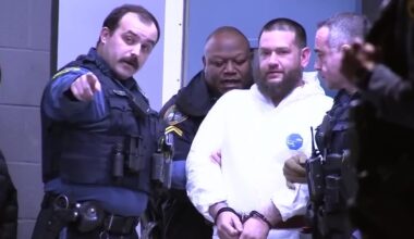 Father accused of stabbing infant, throwing baby out in the snow