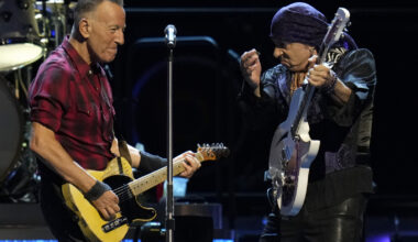 Bruce Springsteen and The E Street Band going back on tour; includes stop in Philadelphia