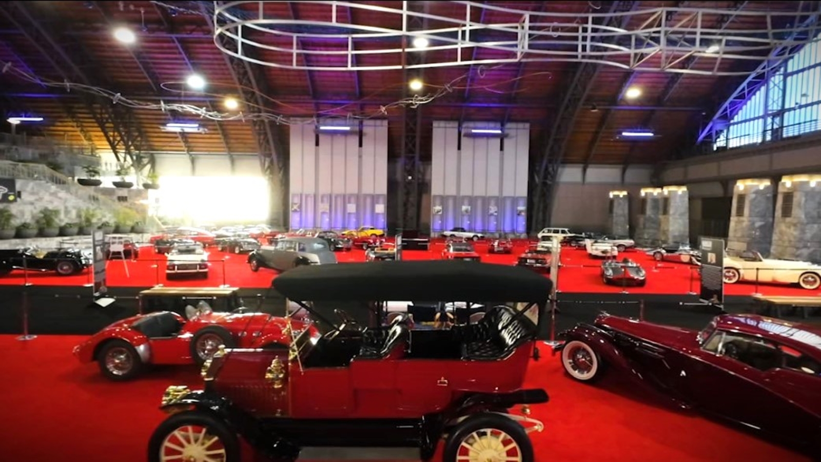 Classics Boulevard adds charm and nostalgia at the Philadelphia Auto Show