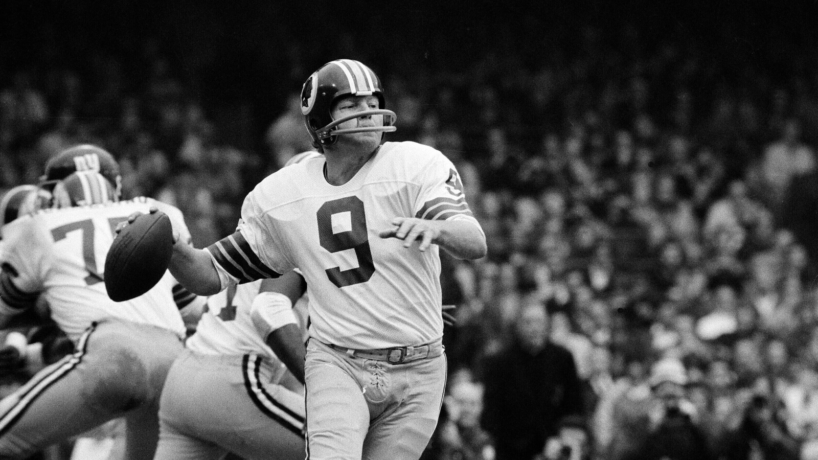 Former Philadelphia Eagle, NFL Hall of Fame quarterback Sonny Jurgensen dies at 91