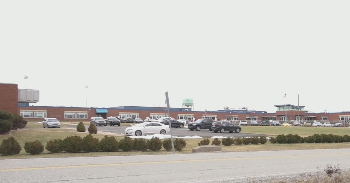 Amid Epstein files fallout, photo company Lifetouch dropped by Pittsburgh-area school