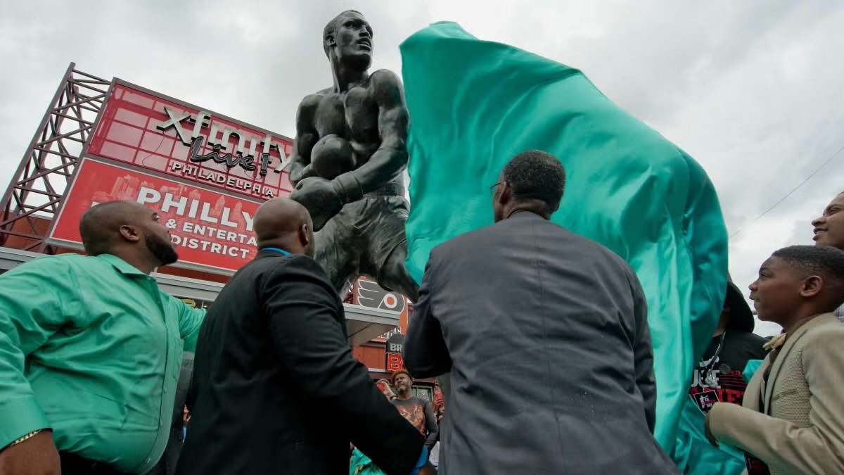 Joe Frazier statue gets approval to move to the Philadelphia Art Museum