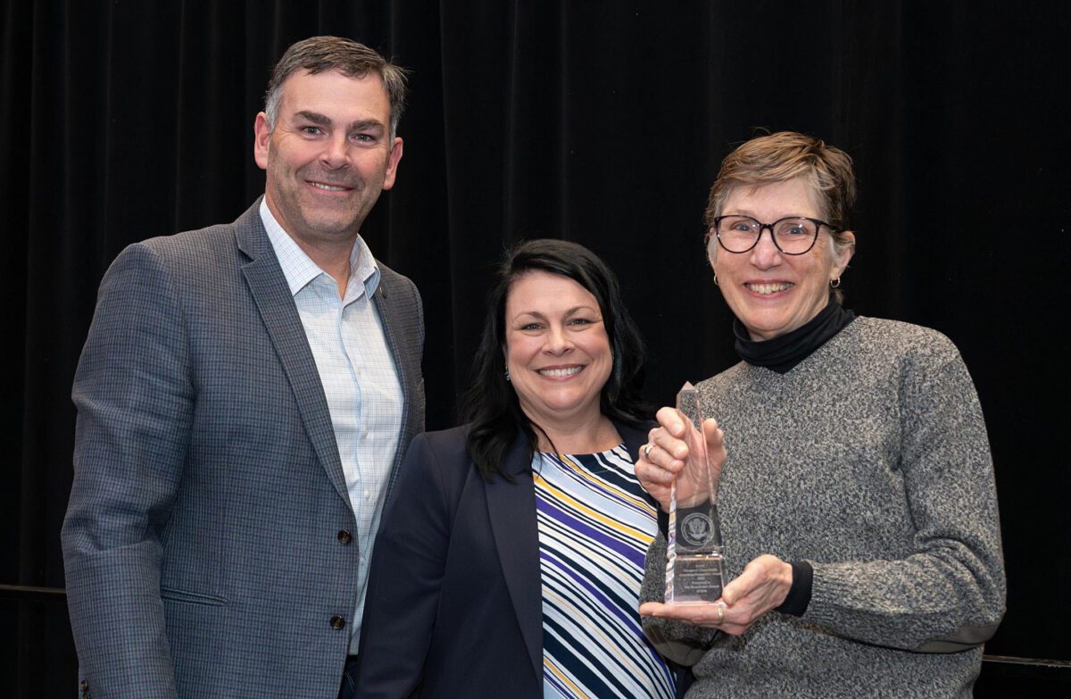 Secretaries of state honor Erie Benedictine Sisters for political courage