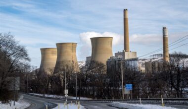 Pittsburgh is behind in industrial job recovery post-pandemic, new report shows.