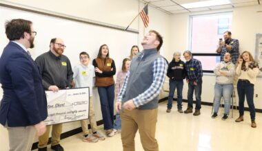 2 Pittsburgh-area students surprised with full rides to Thiel College