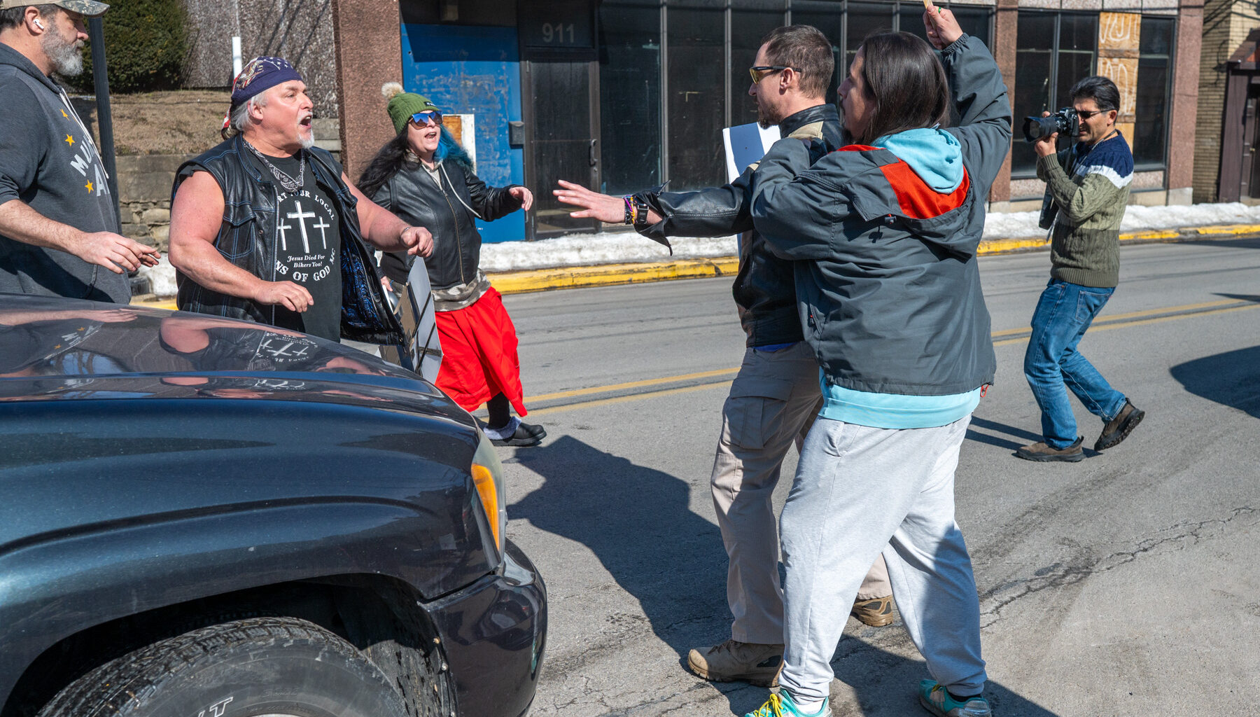Punches thrown by counterprotester at anti-ICE demonstration