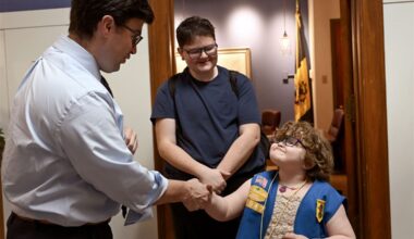 Pittsburgh Girl Scout goes viral after she sells a record-breaking number of cookies