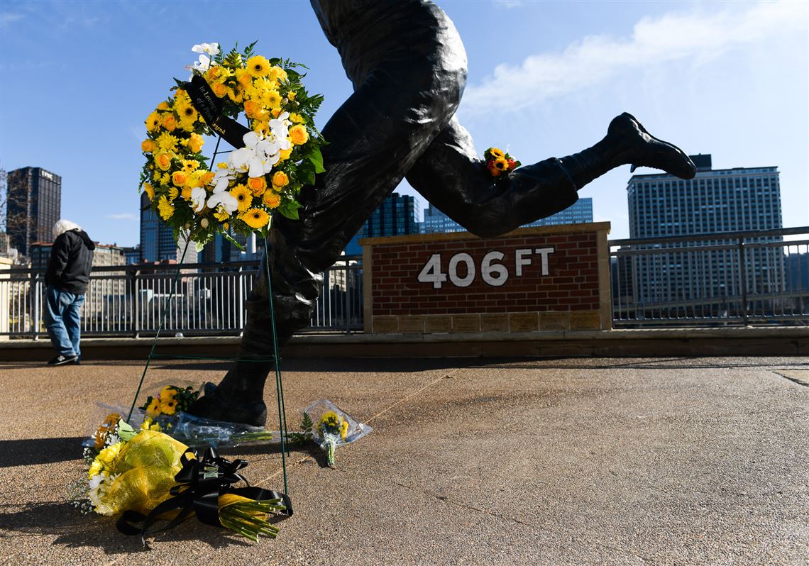 Members of the 'Game 7 Gang' remember Bill Mazeroski, the selfless Pirates star who brought them all together