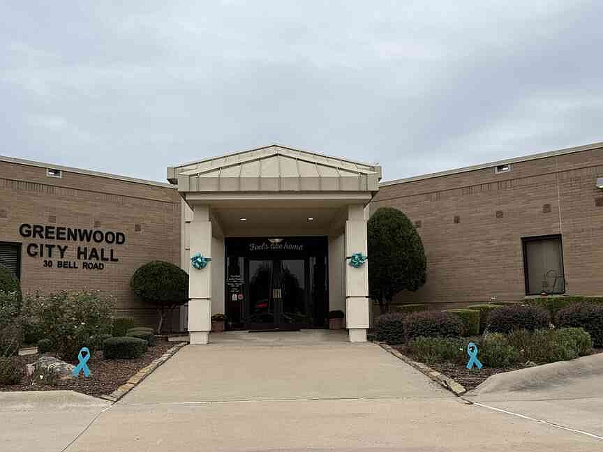 Greenwood City Council approves first reading of new animal ordinance