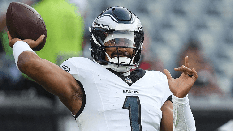 Jalen Hurts #1 of the Philadelphia Eagles warms up prior to the NFL Preseason 2025 game against the Cincinnati Bengals at Lincoln Financial Field on August 7, 2025 in Philadelphia, Pennsylvania. (Photo by Mitchell Leff/Getty Images)