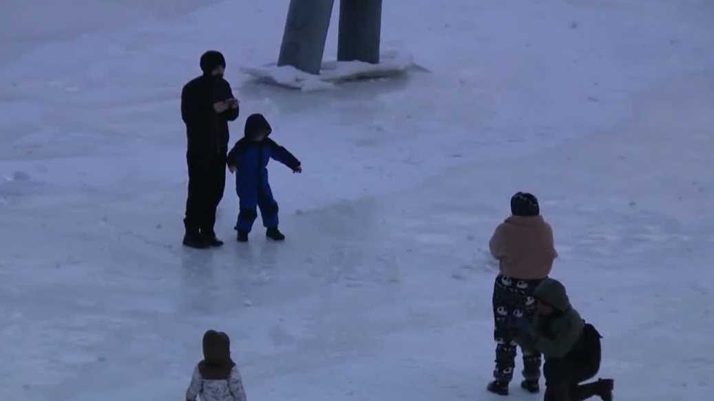 First responders warn not to walk on ice on Pittsburgh's rivers