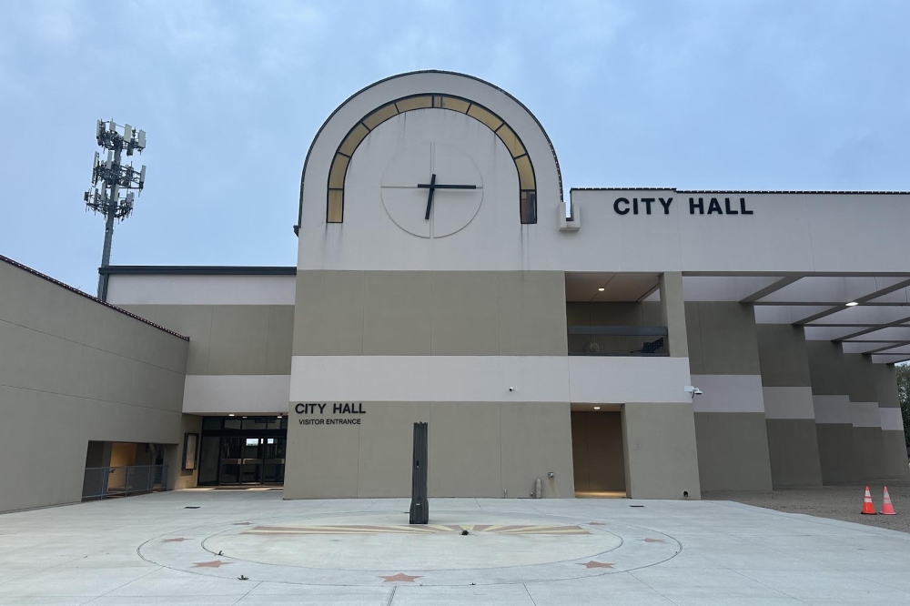 The ordinance could tighten solicitation rules, including prohibiting solicitation between 7 p.m. and 9 a.m. (Aubrey Vogel/Community Impact)