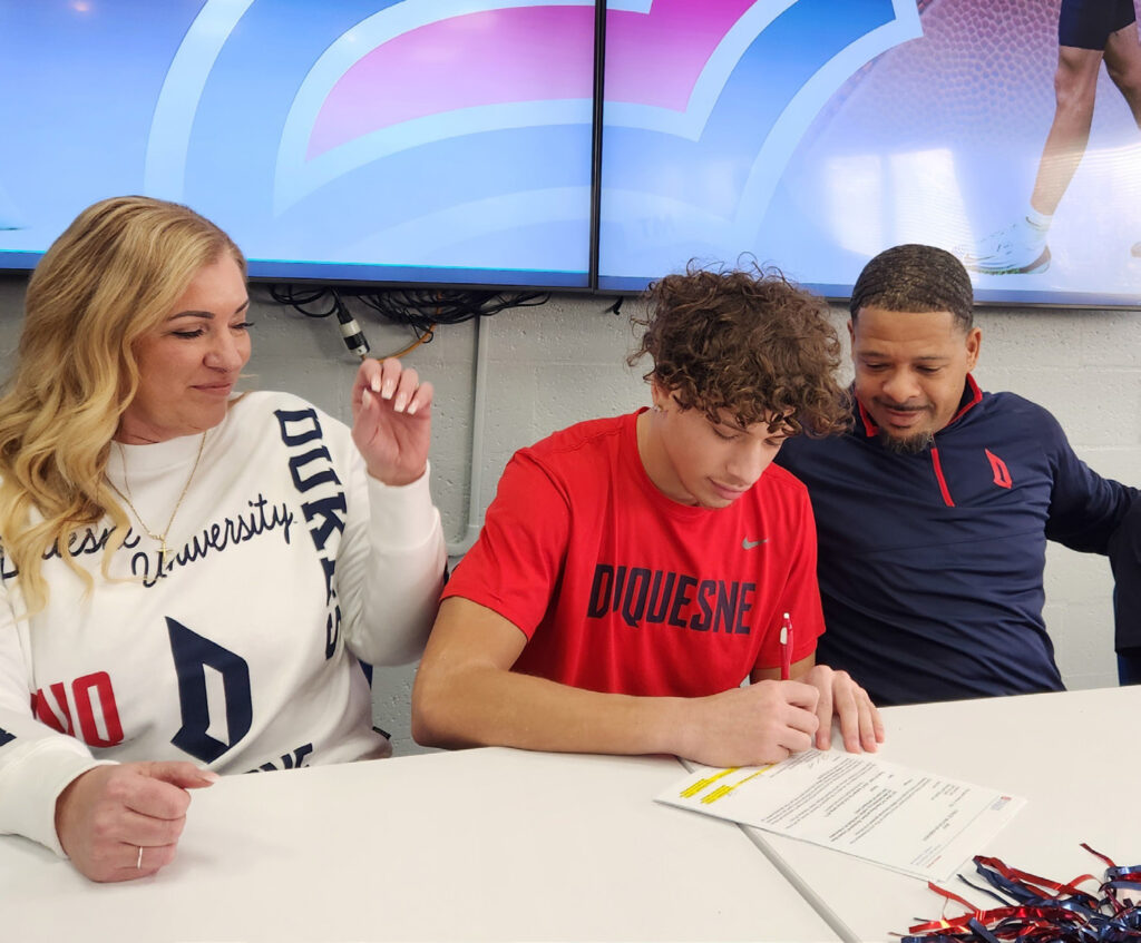 Cook signs to play at Duquesne