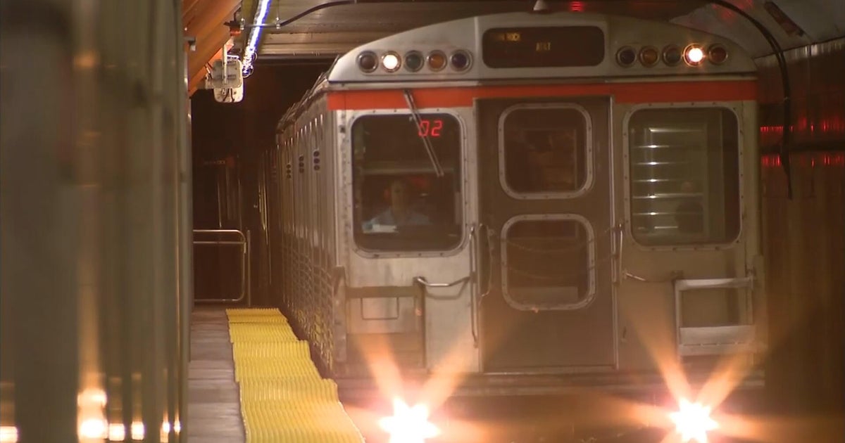 Man dies after being hit by Market-Frankford Line train in Center City, SEPTA says