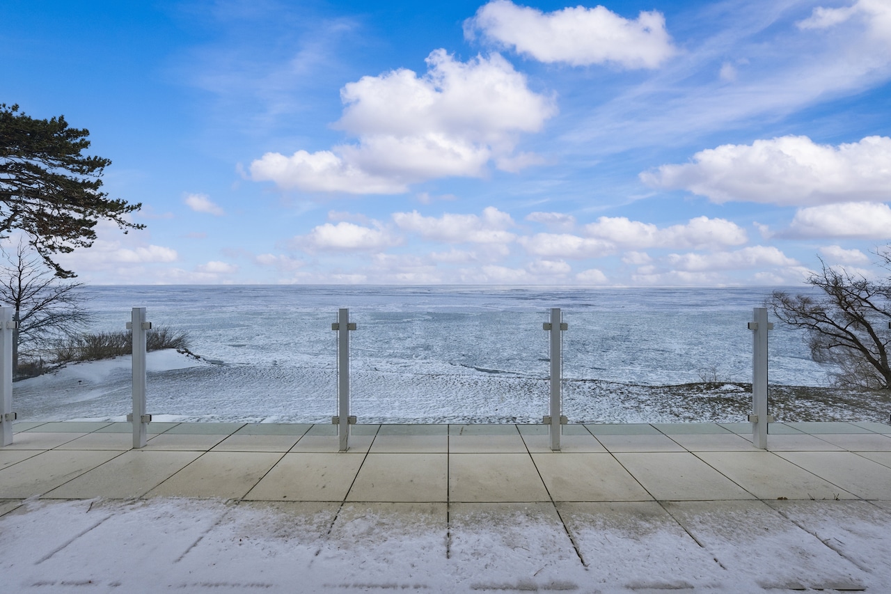 12345 Lake Shore Blvd., Bratenahl: House of the Week