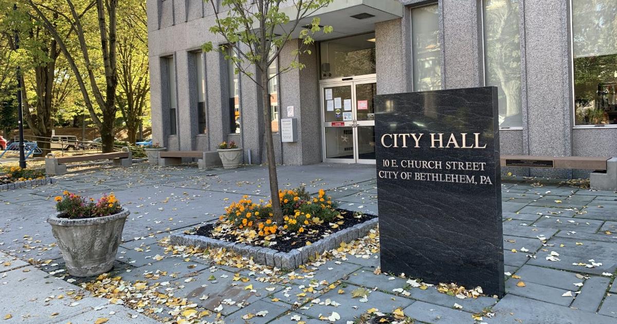 Bethlehem to remove Christmas Stars from 3 bridges, traffic control measures to be in place | Bethelehm Area