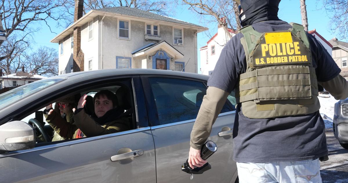 Anuncian reducción de agentes de inmigración en Minnesota | Noticias