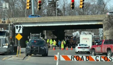 Large piece of metal stuck under Route 22 overpass removed, Route 512 now open | Lehigh Valley Regional News