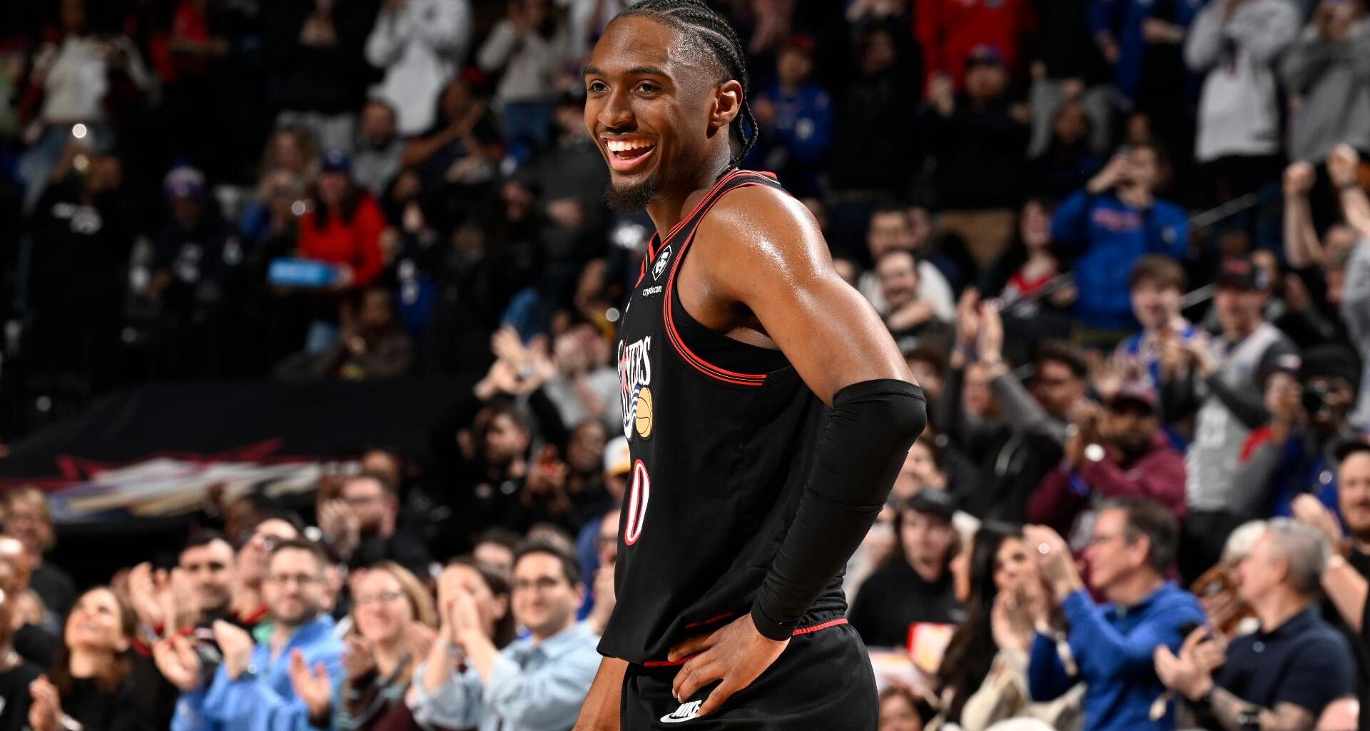 Tyrese Maxey breaks 76ers record for 3-pointers as Philadelphia beats Miami Heat 124-117