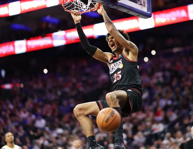 Jan 31, 2026; Philadelphia, Pennsylvania, USA; Philadelphia 76ers forward Dominick Barlow (25) dunks the ball against the New Orleans Pelicans during the fourth quarter at Xfinity Mobile Arena. Mandatory Credit: Bill Streicher-Imagn Images