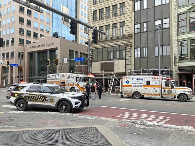 Man killed in fall from scaffolding in Pittsburgh