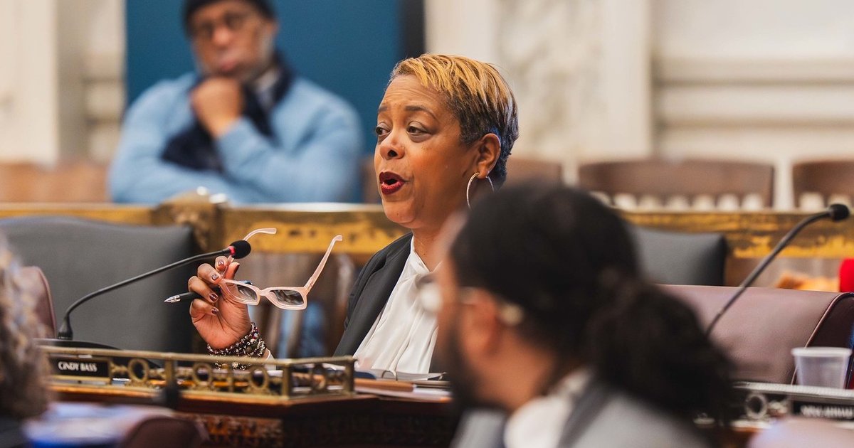 Philly considers banning unlicensed dog breeding for three years to help overcrowded shelters