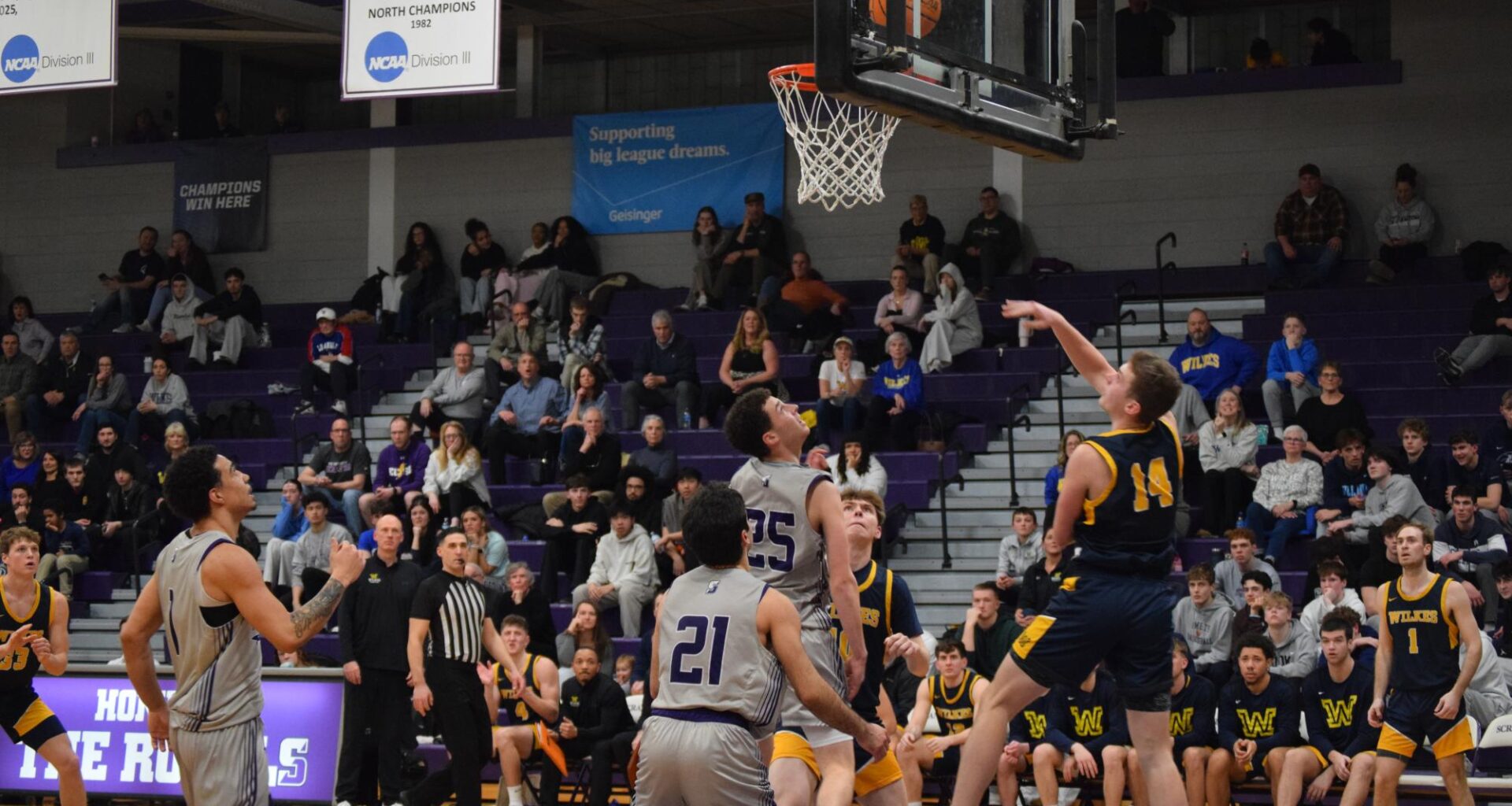 Wilkes men’s basketball survives against Scranton in gritty road win – The Beacon