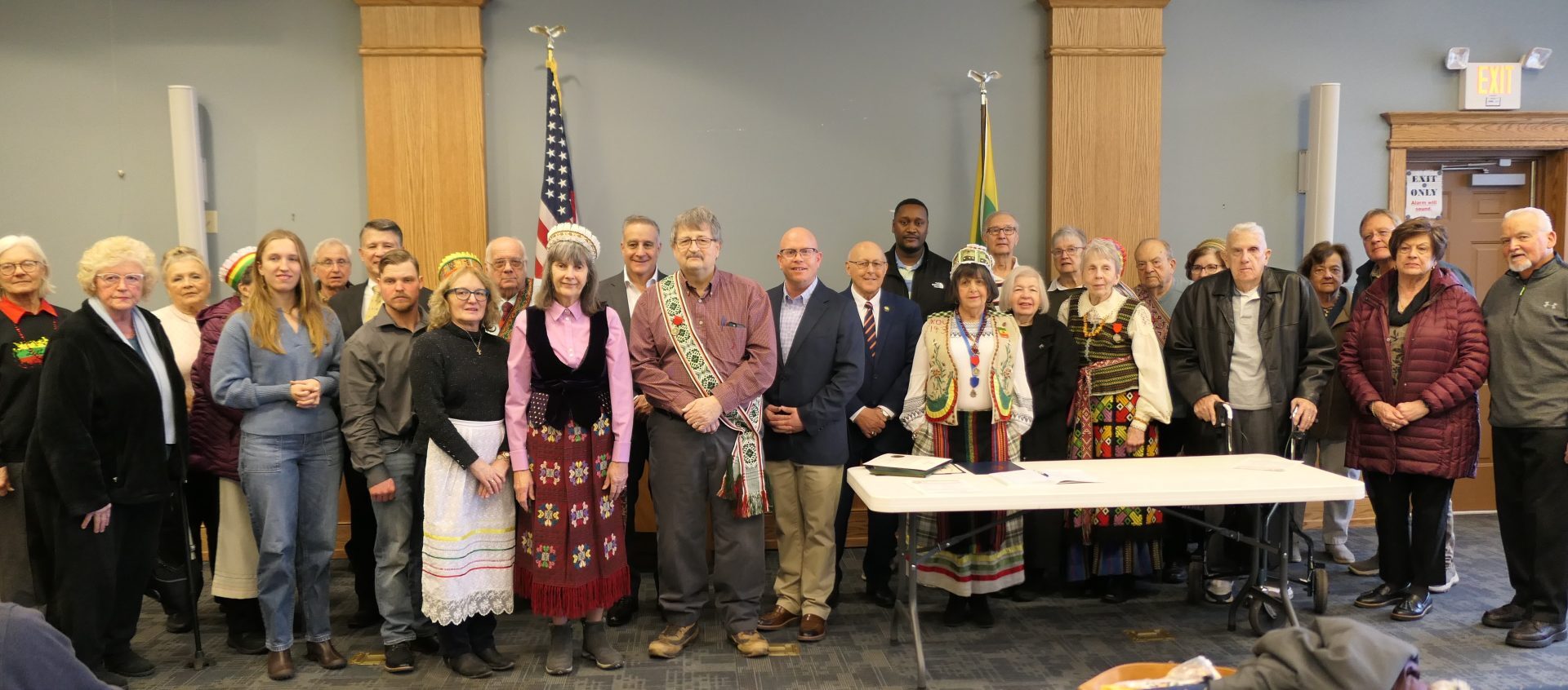 Knights of Lithuania raise flag at Pittston Memorial Library – Diocese of Scranton