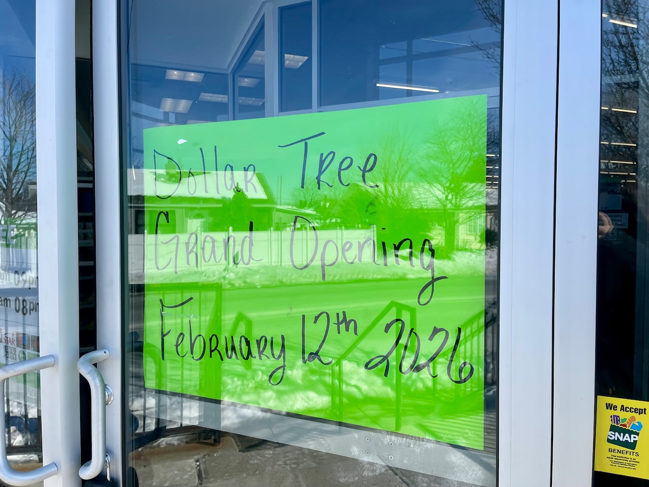 Grand opening sign at Dollar Tree