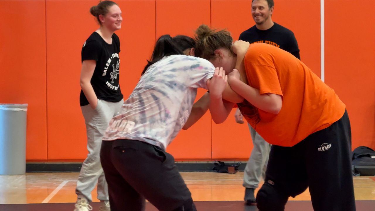 High school girls target state wrestling crowns