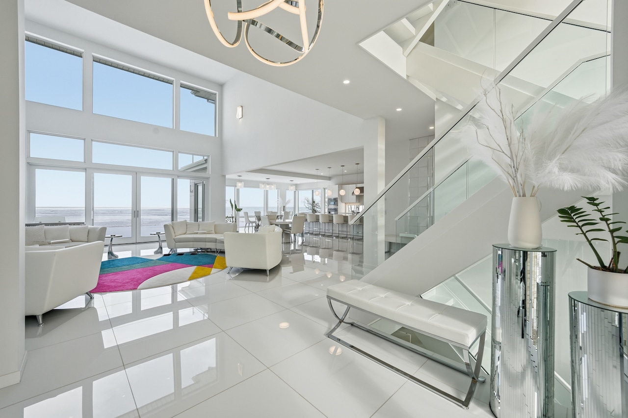 12345 Lake Shore Blvd., Bratenahl: House of the Week