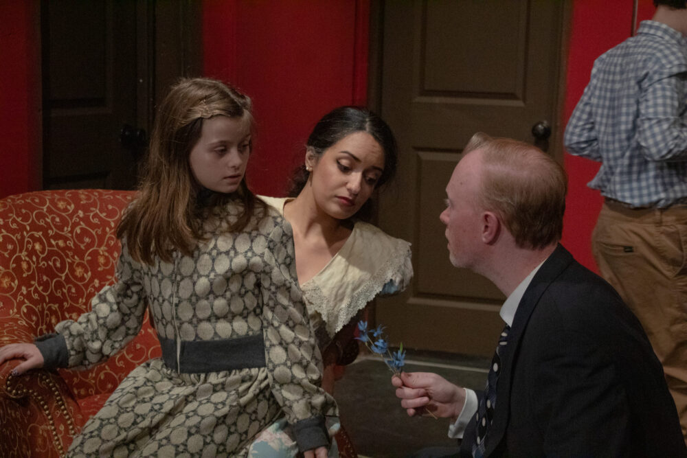 Want your kid to enjoy the real world away from screens? Live theater can help, and here's why.