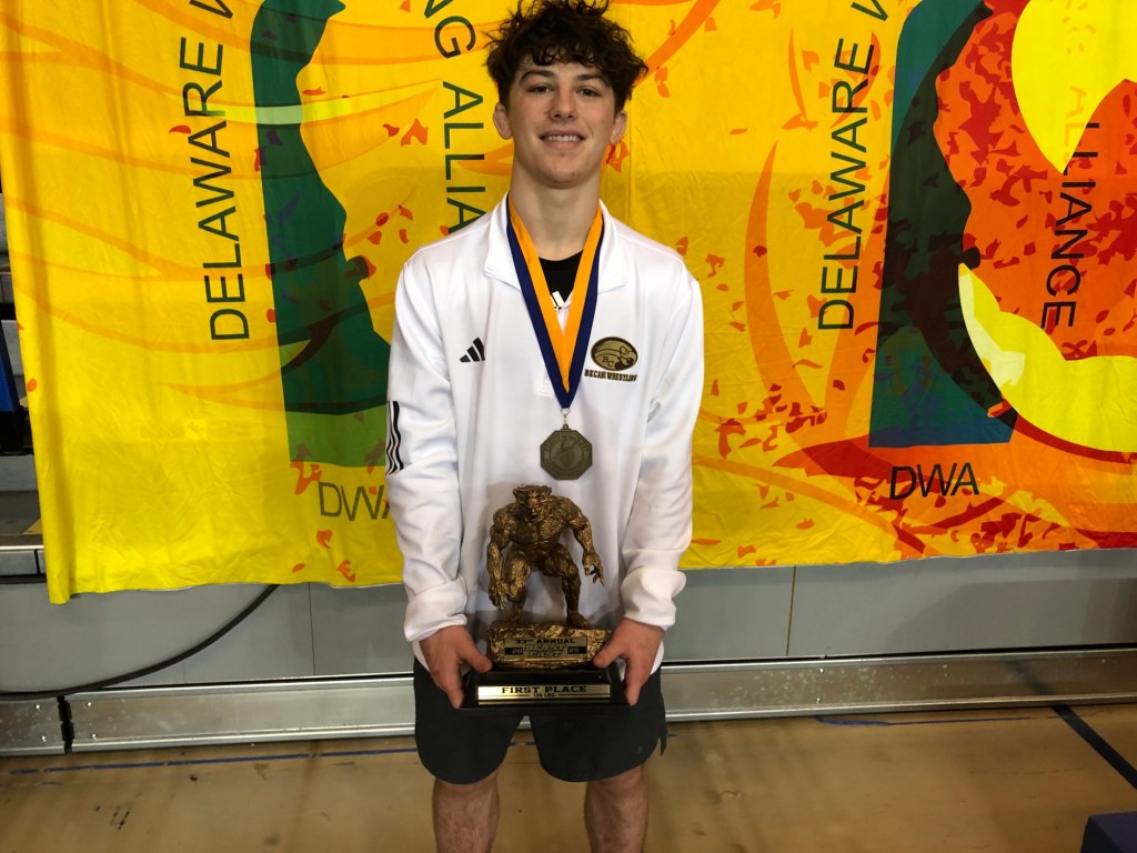 Pleasant Valley's Gillespie ignites crowd; Becahi's Dillard makes history