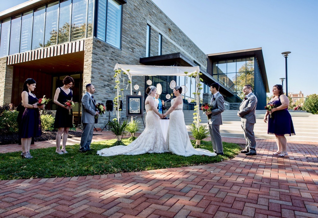 Leopards in love – The Lafayette