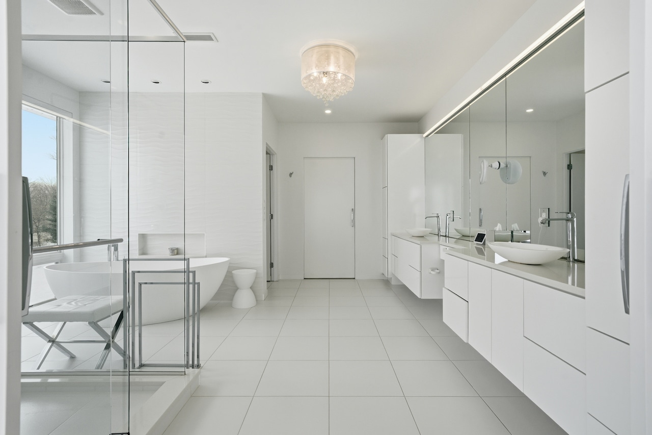 12345 Lake Shore Blvd., Bratenahl: House of the Week