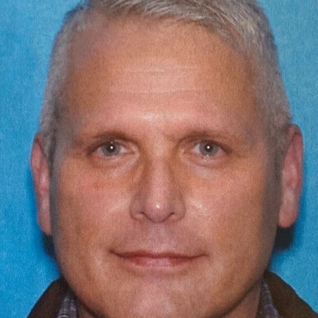 Former school admin gets probation for child sex sting